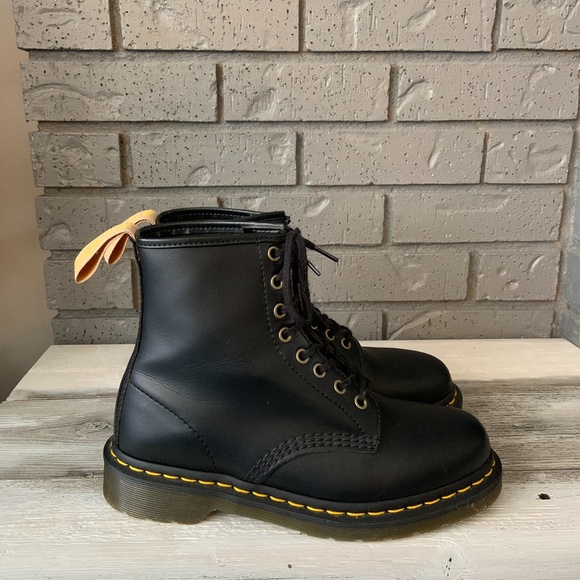 Doc martens 1460 weather proof. - Picture 1 of 5